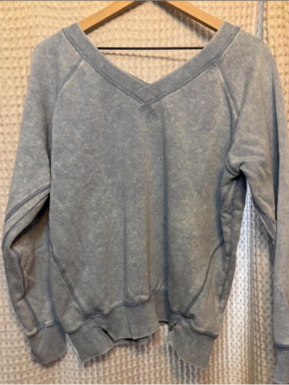 Women's V-Neck Pullover Sweater - Gray/Blue